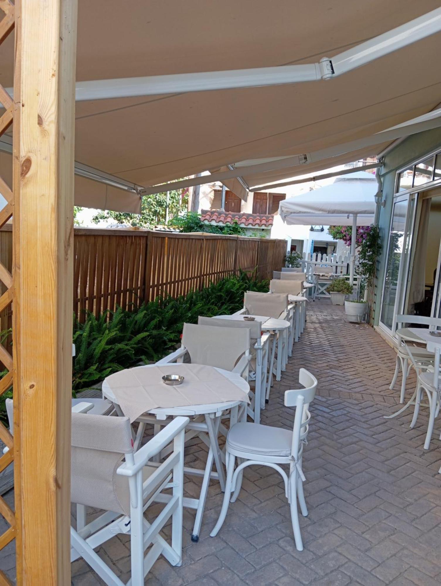 Nikos House Aparthotel Nikiti  Exterior photo
